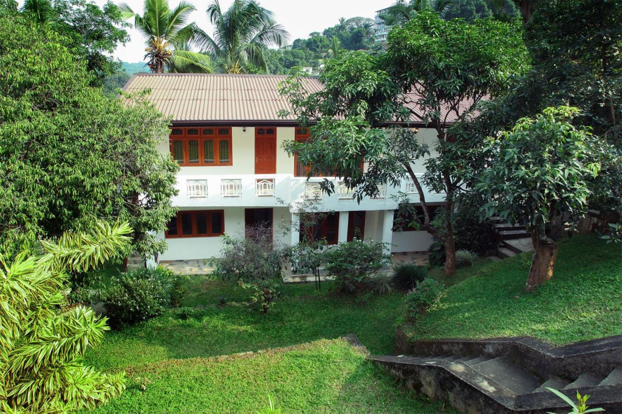 12 B Lewella Road, Kandy. ภายนอก รูปภาพ